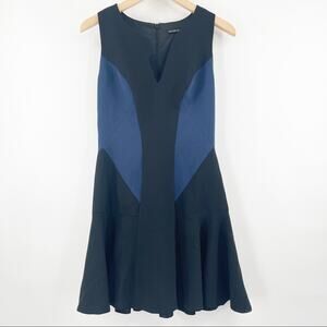 Black Halo Navy Blue/ Black Classic Dress Luxury Designer Modern Flare Size 2